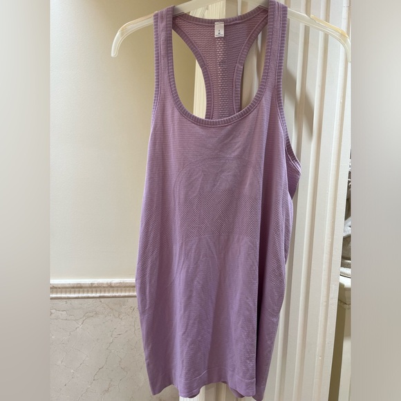 Lululemon lilac tank size 6 - Picture 3 of 5